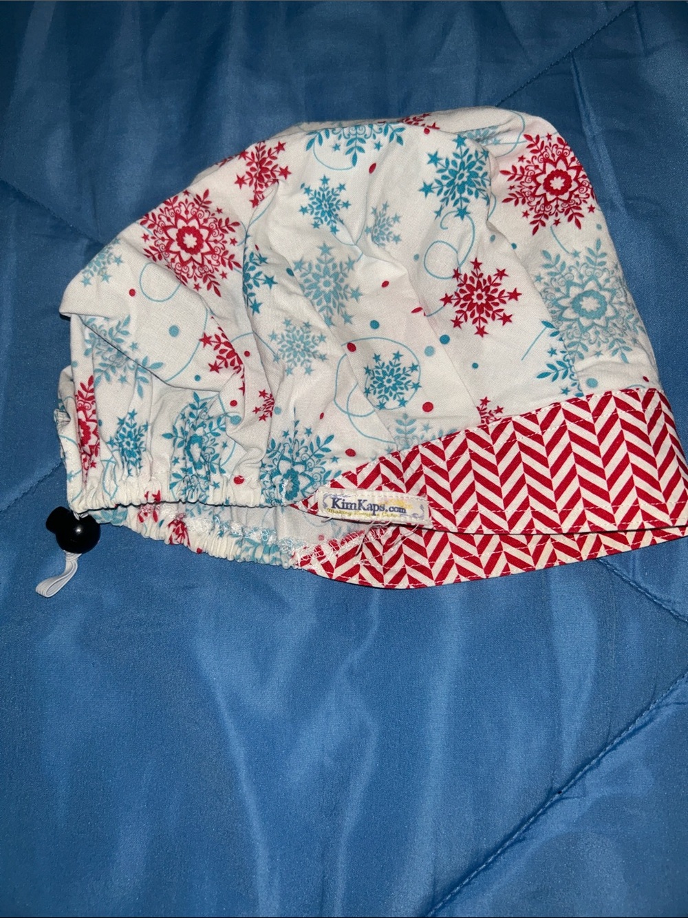 KimKaps Bouffant Scrub Cap Snowflake Print with Red Trim